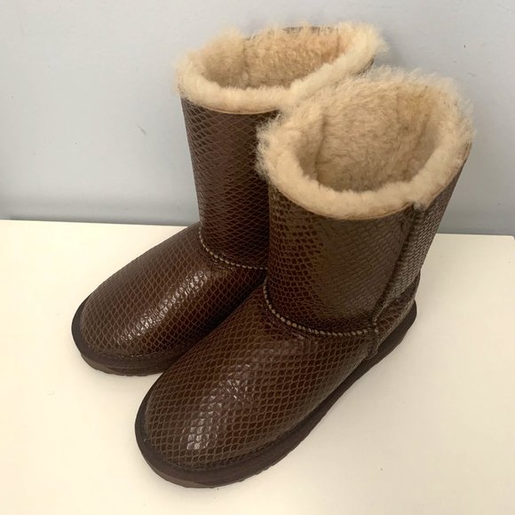 Emu Australia Sheep Skin Boots in Chestnut/Brown - Picture 1 of 7